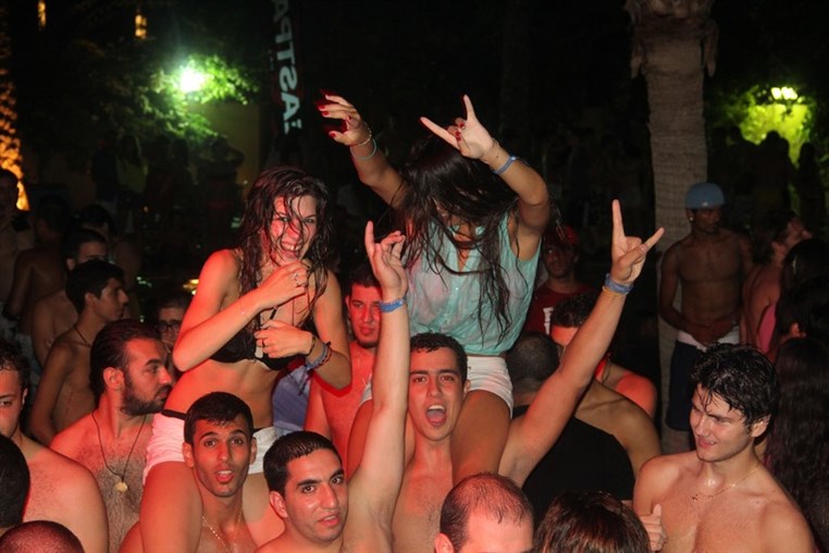 Lebanon Largest FOAM Party 3 (1)